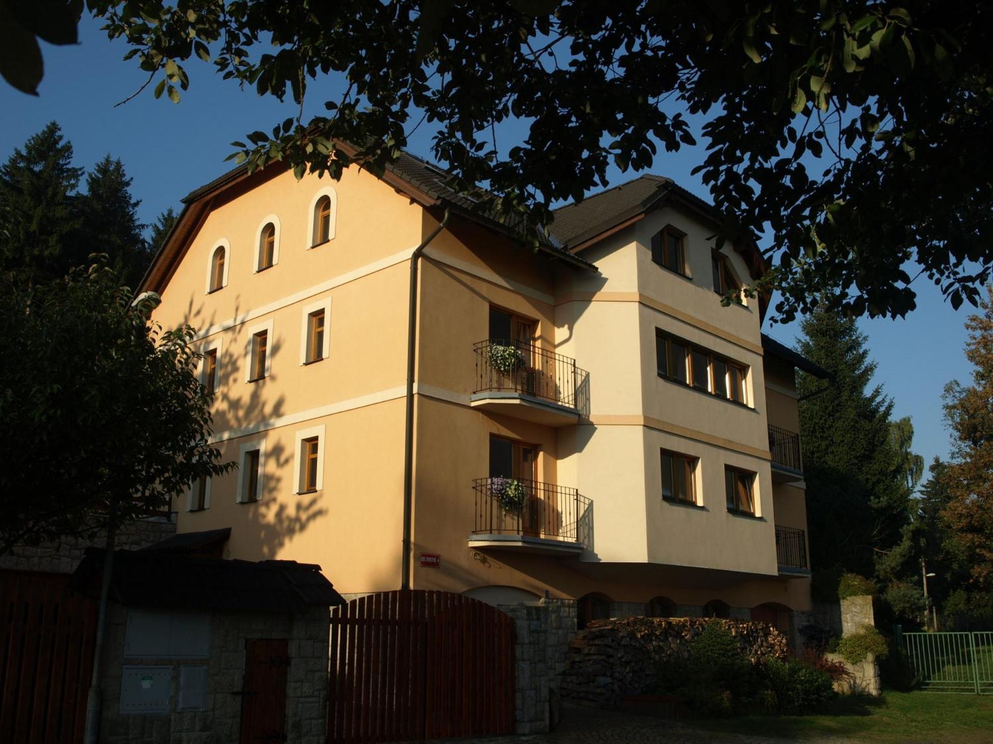 Pension Kral Jablonec nad Nisou Buitenkant foto