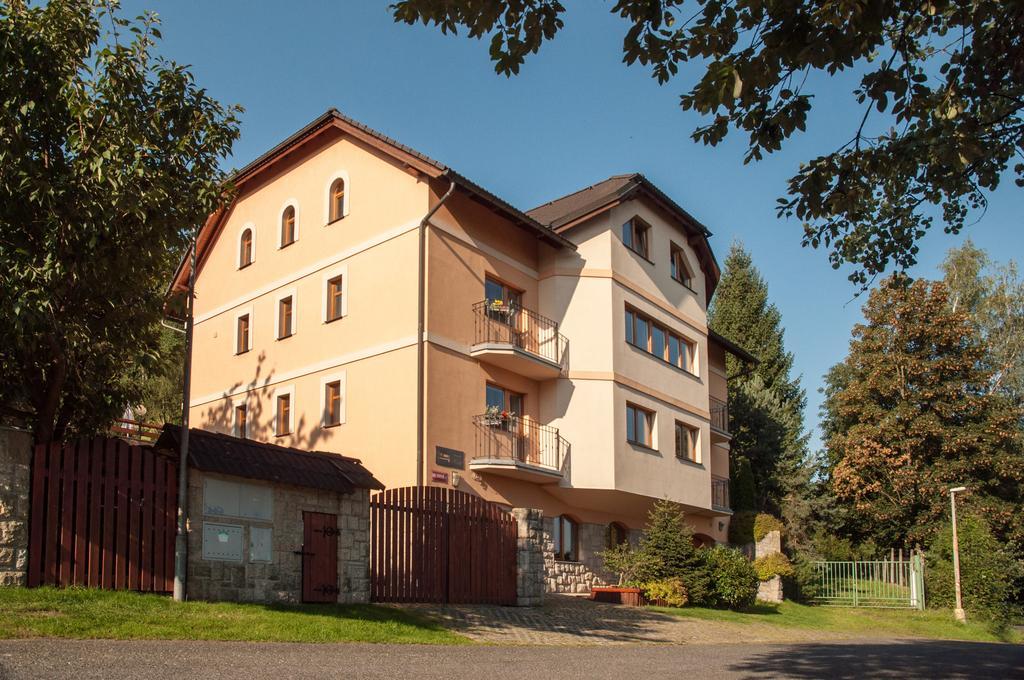 Pension Kral Jablonec nad Nisou Buitenkant foto
